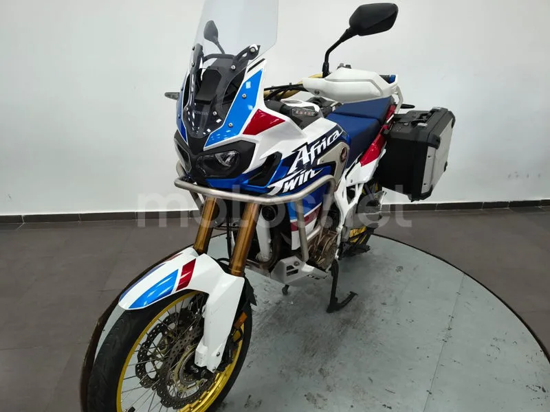 Honda CRF1000L Africa Twin - Vista 11