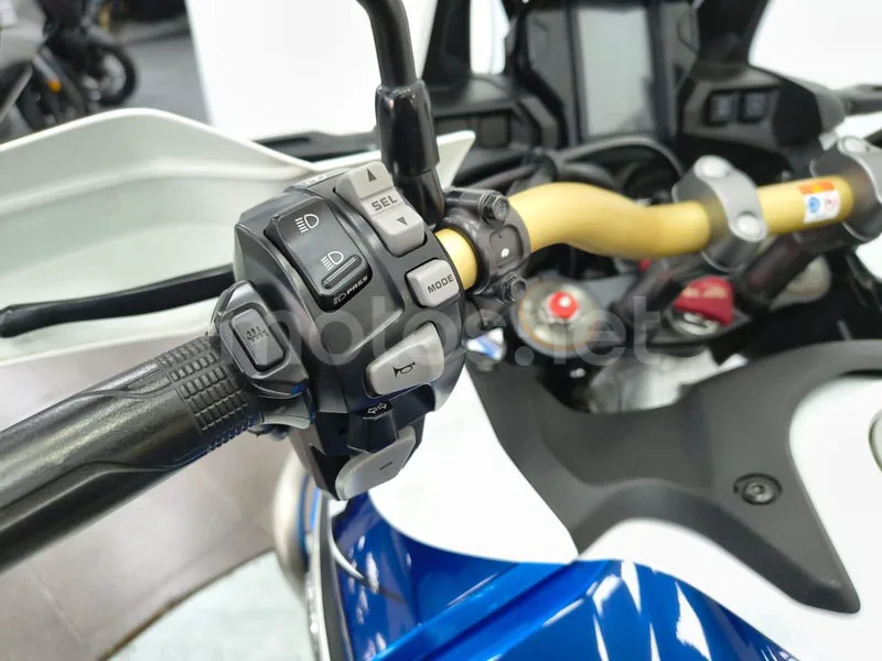 Honda CRF1000L Africa Twin - Vista 14