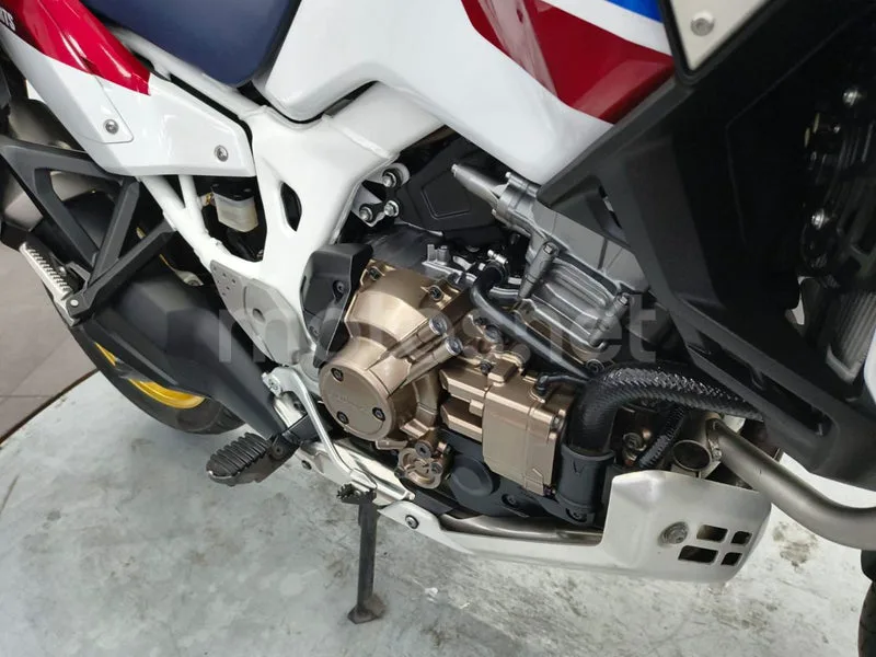 Honda CRF1000L Africa Twin - Vista 7