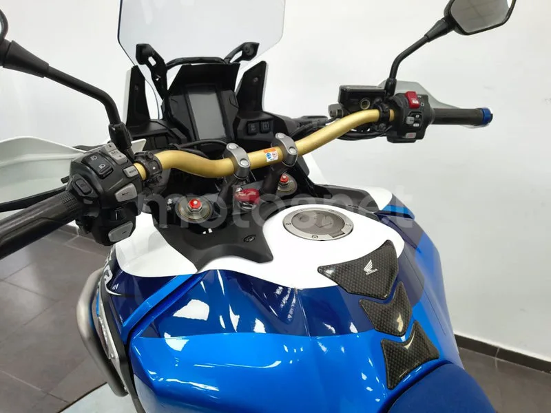 Honda CRF1000L Africa Twin - Vista 8