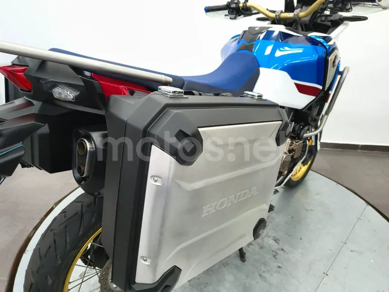 Honda CRF1000L Africa Twin - Vista 10