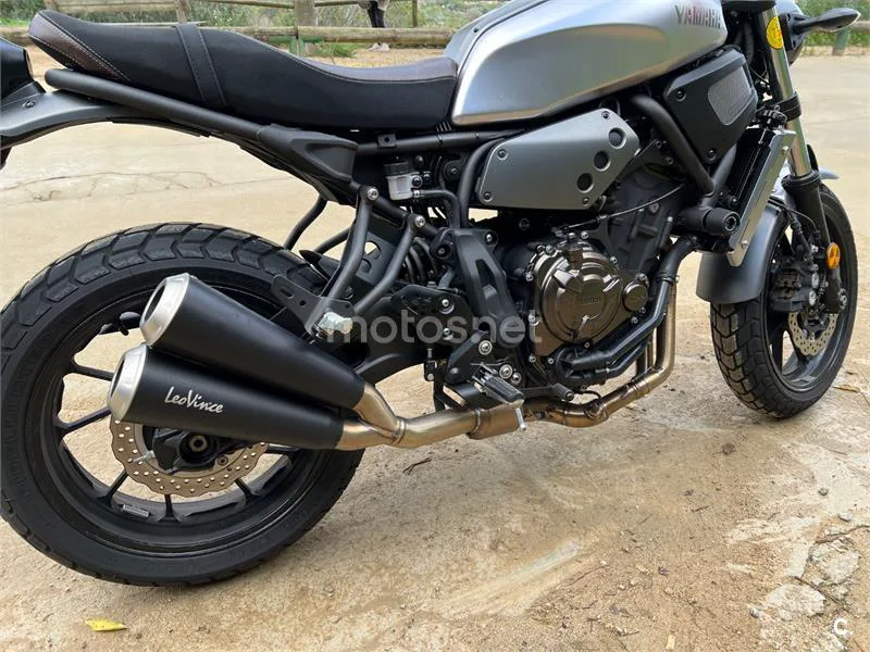 Yamaha XSR700 - Vista 4