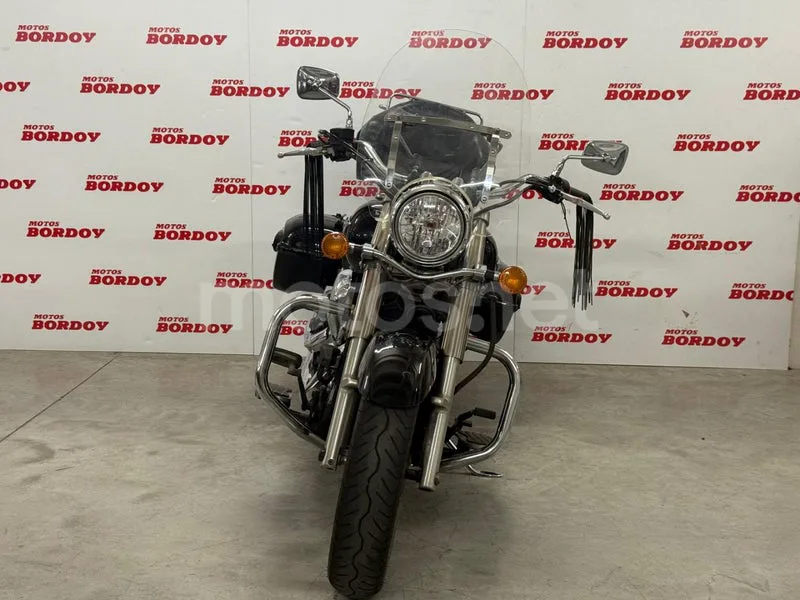 Kawasaki VN900 Custom - Vista 4