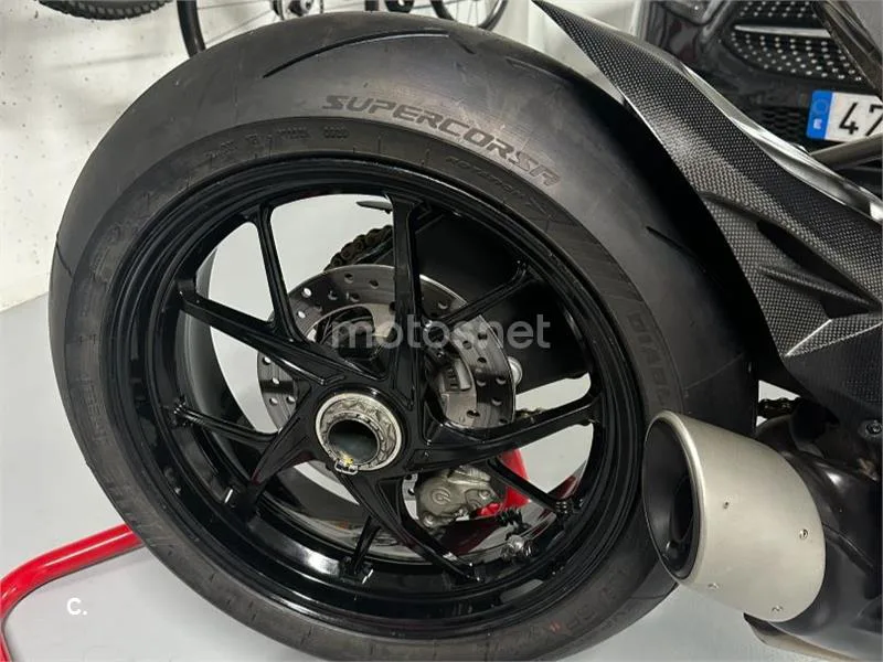 Ducati Panigale V2 - Vista 19