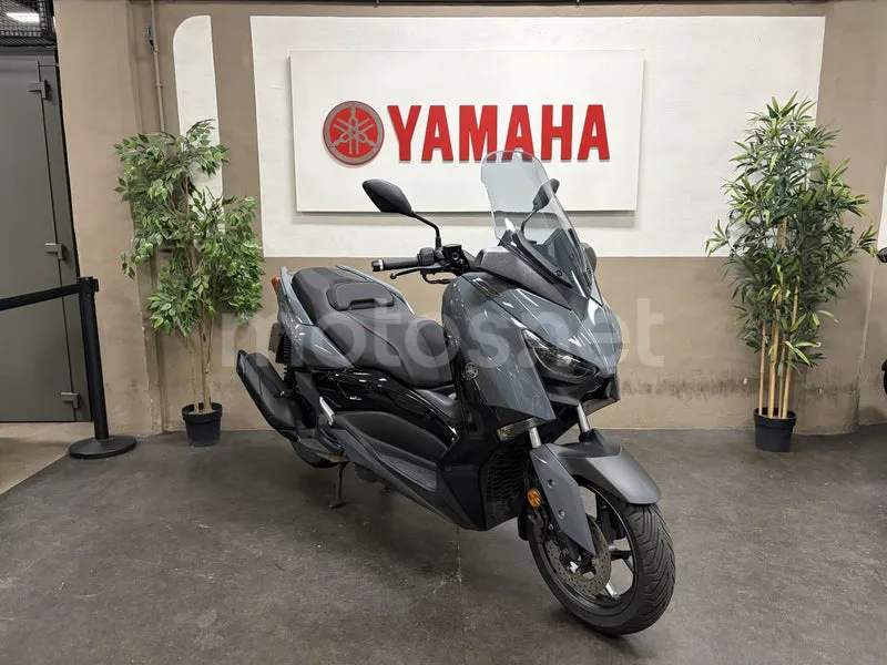 Yamaha XMAX 125 - Vista 3