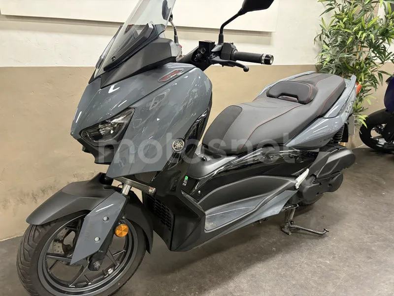 Yamaha XMAX 125 - Vista 6