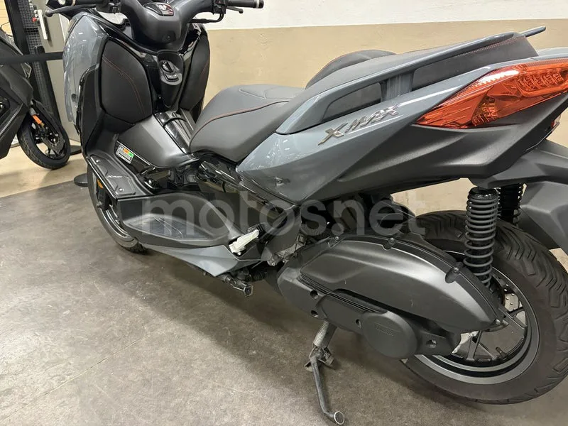 Yamaha XMAX 125 - Vista 8
