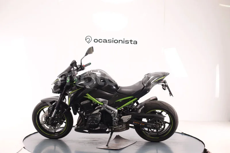 Kawasaki Z900 - Vista 5
