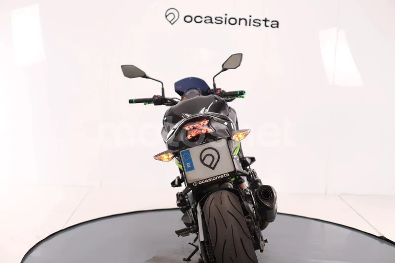 Kawasaki Z900 - Vista 10