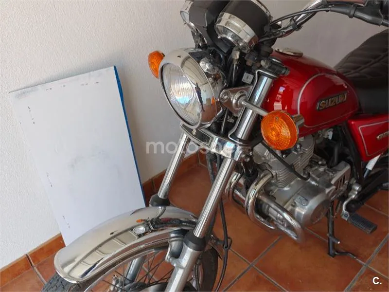 Suzuki GN250 - Vista 3