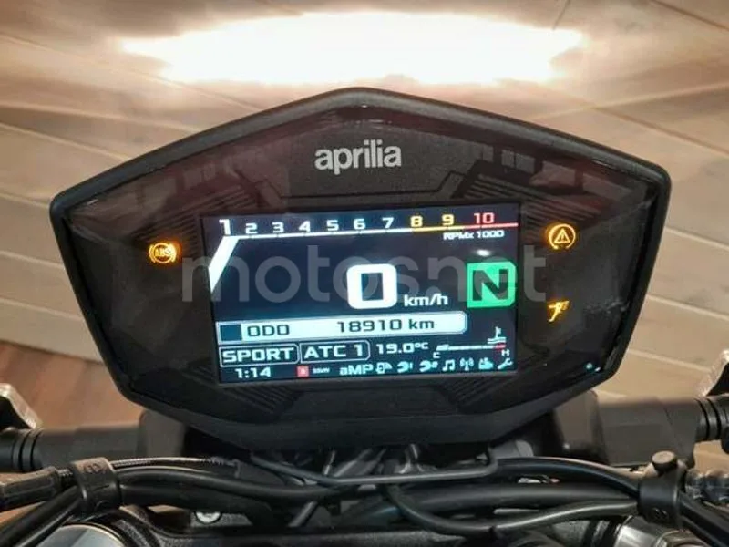 Aprilia Shiver 900 - Vista 12