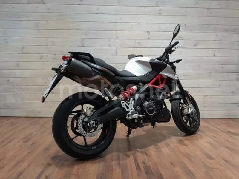 Aprilia Shiver 900 - Vista 4