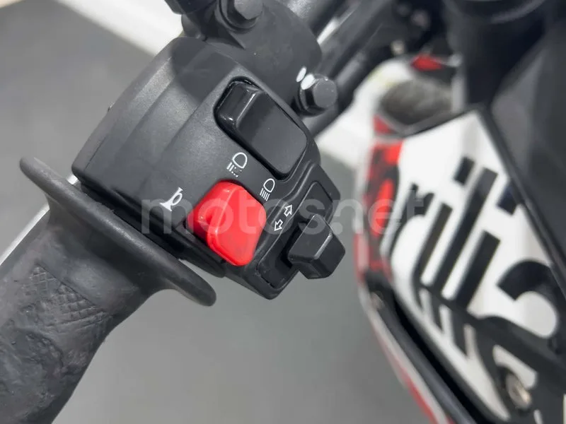Aprilia RX 125 - Vista 8