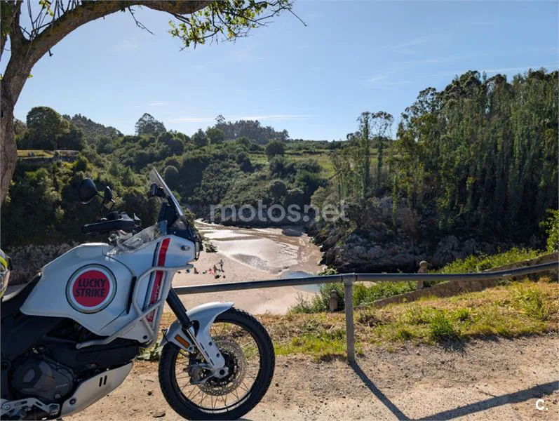 Ducati DesertX - Vista 8