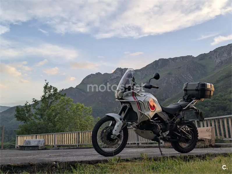 Ducati DesertX - Vista 9
