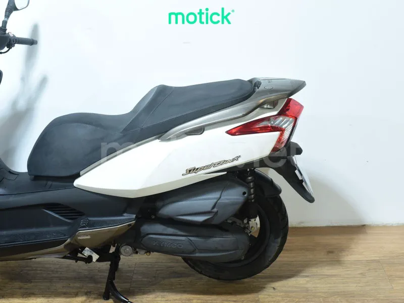 Kymco Super Dink 125 - Vista 9