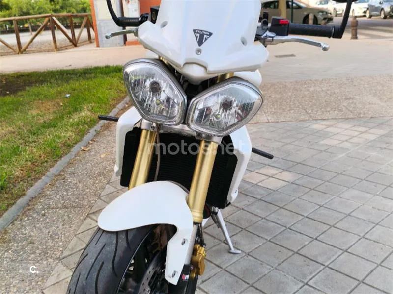Triumph Street Triple 4700 € 2012 Granada - 2