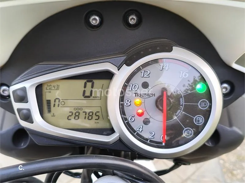 Triumph Street Triple - Vista 4
