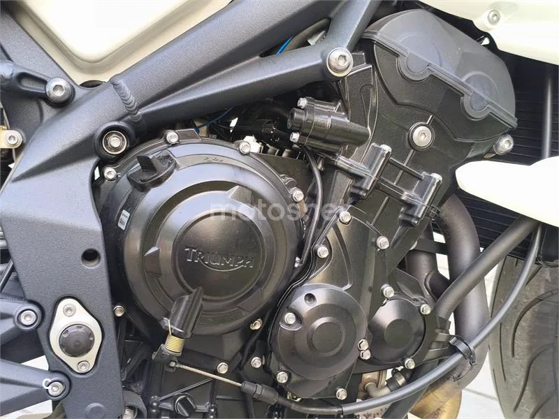 Triumph Street Triple - Vista 8