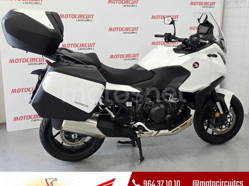 Honda NT1100 - Vista 14