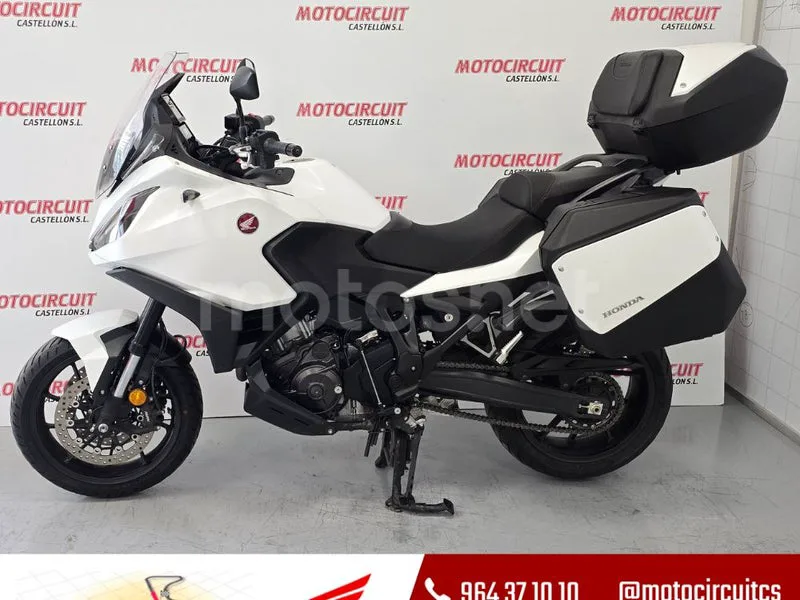 Honda NT1100 - Vista 3
