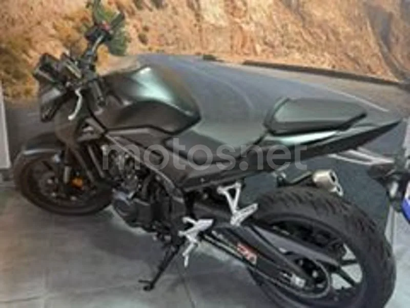 Honda CB500 Hornet - Vista 5
