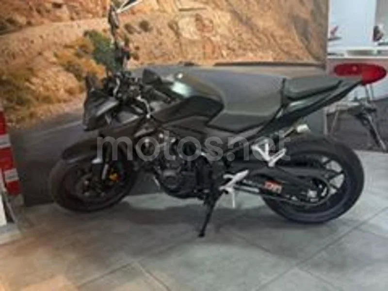 Honda CB500 Hornet - Vista 6