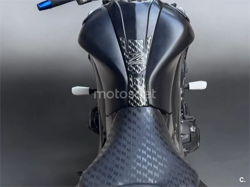 Kawasaki Z1000 - Vista 12