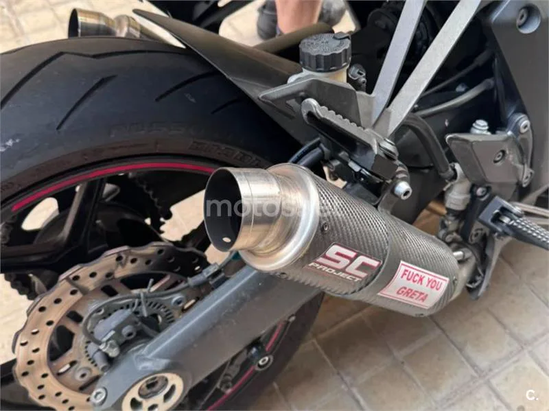 Kawasaki Z1000 - Vista 14