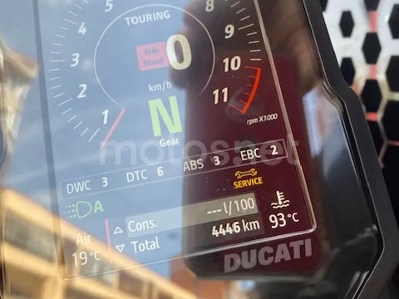 Ducati DesertX - Vista 6