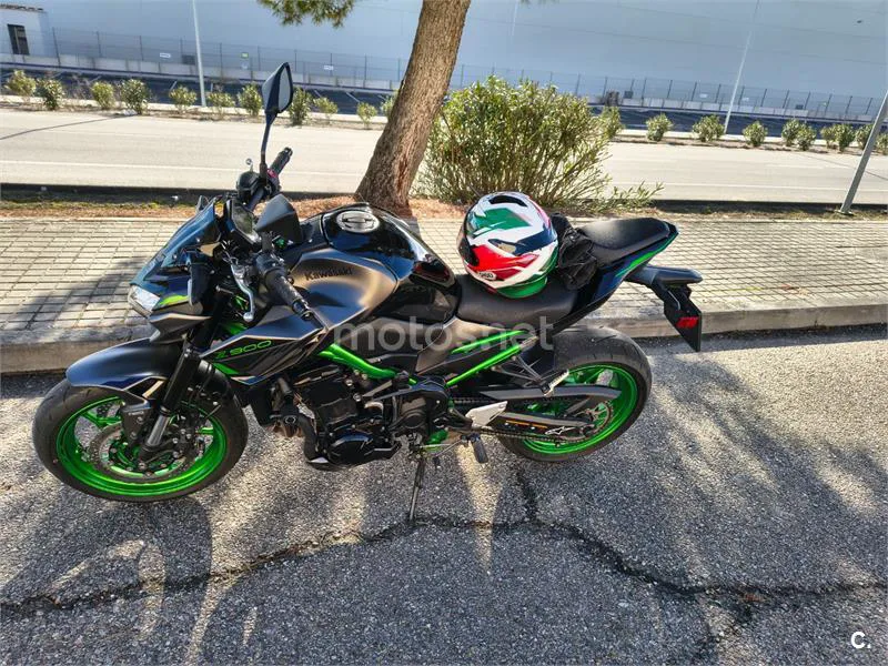 Kawasaki Z900 - Vista 3