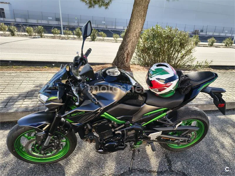Kawasaki Z900 - Vista 4