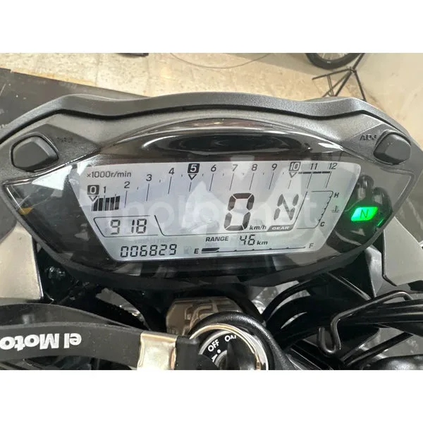 Suzuki SV650 - Vista 7