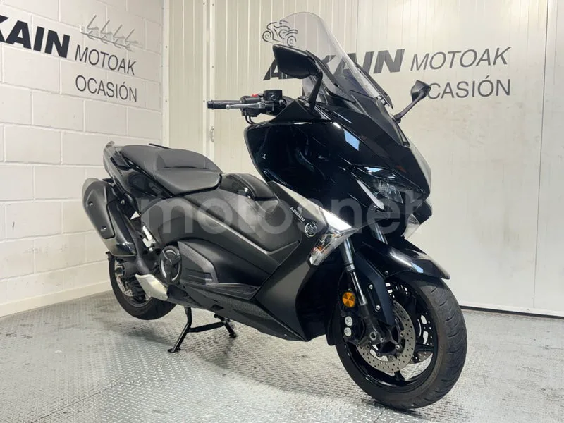 Yamaha TMAX 530 - Vista 3