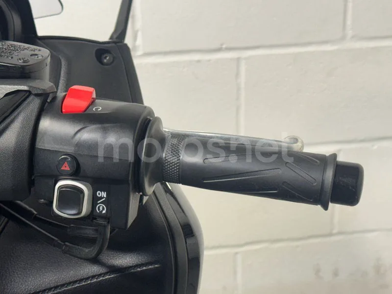 Yamaha TMAX 530 - Vista 8