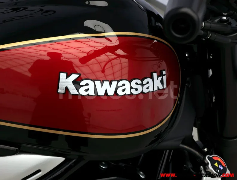 Kawasaki Z900RS - Vista 9