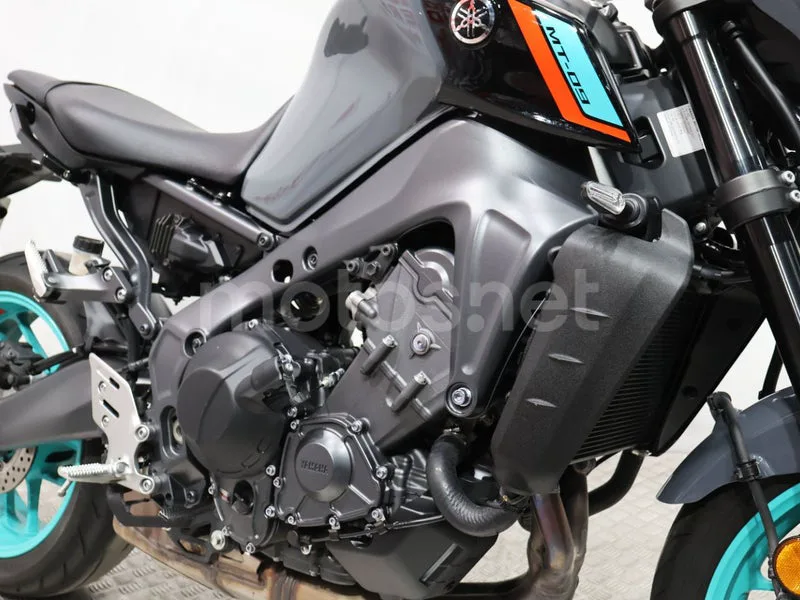 Yamaha MT-09 - Vista 12