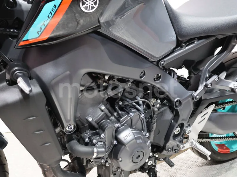 Yamaha MT-09 - Vista 13