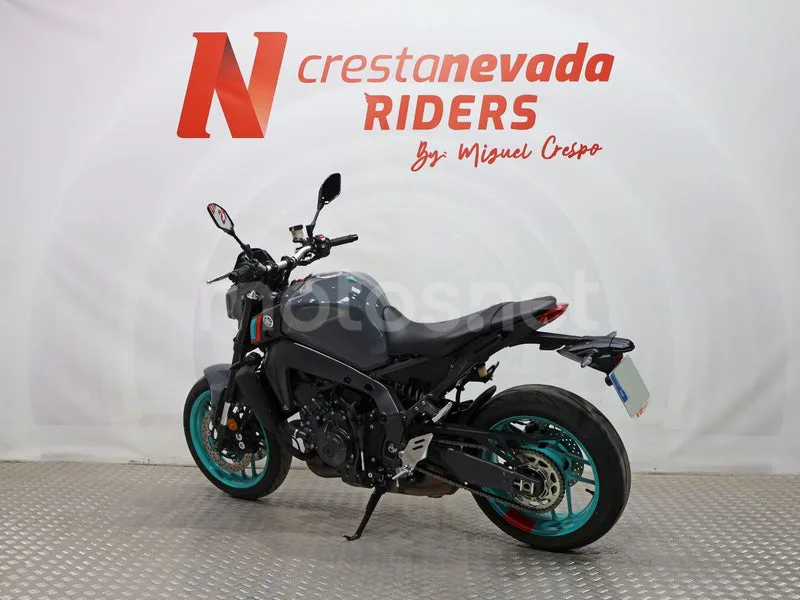 Yamaha MT-09 - Vista 10