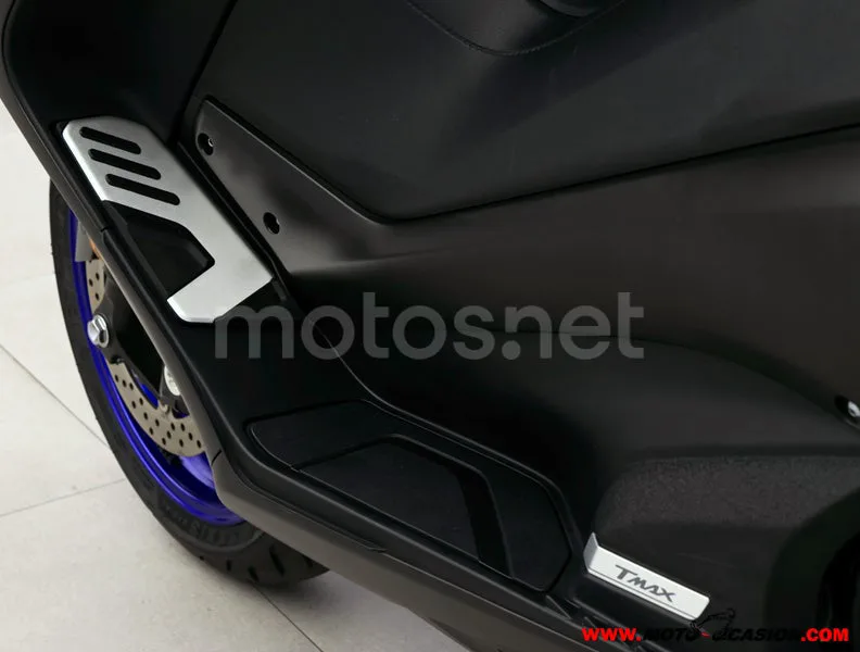 Yamaha TMAX - Vista 10