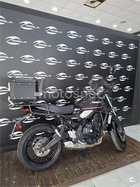 Kawasaki Z650 - Vista 8