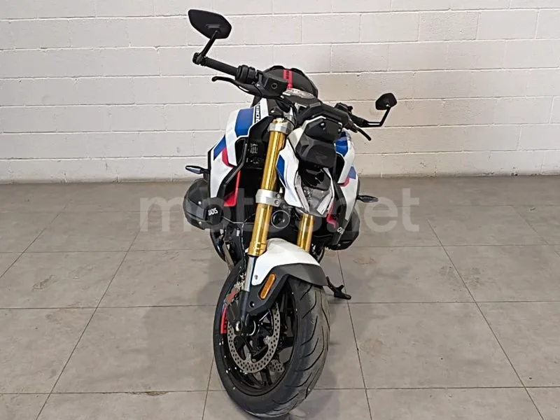 BMW R 1300 R - Vista 3