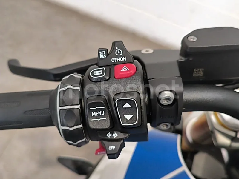 BMW R 1300 R - Vista 8
