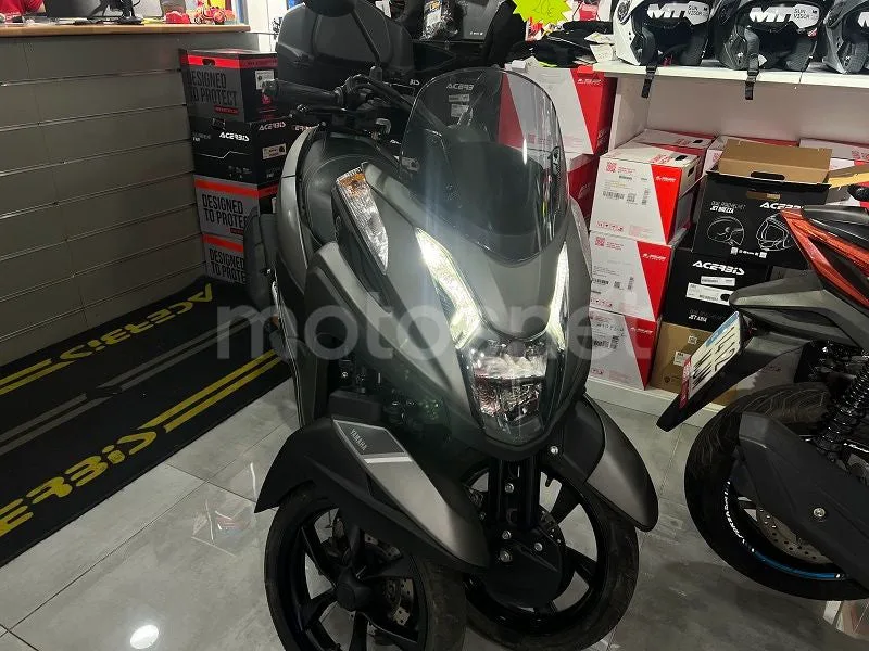 Yamaha Tricity 125 - Vista 9