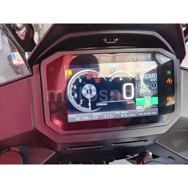 Honda XL750 Transalp - Vista 7