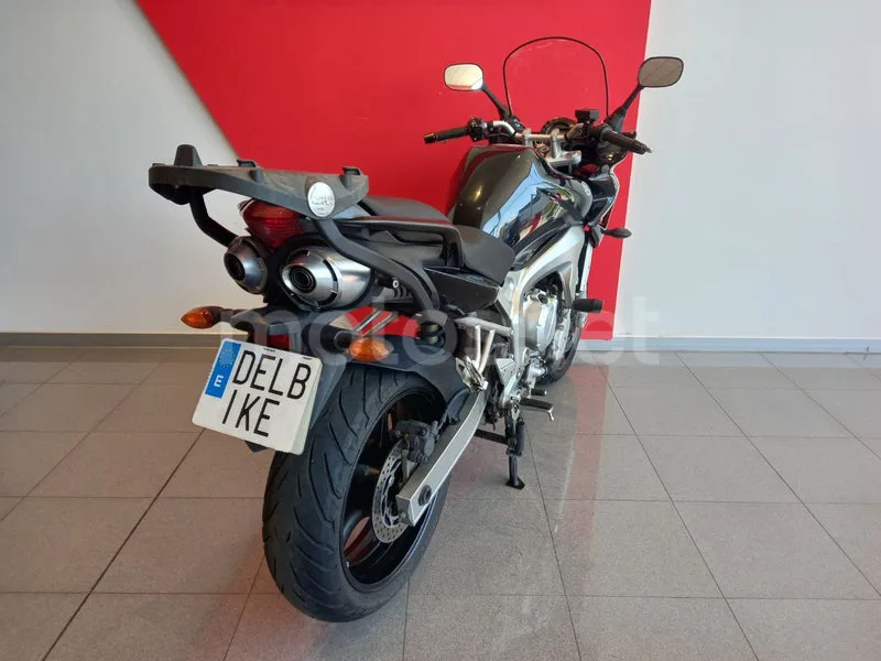 Yamaha FZ6 Fazer - Vista 7