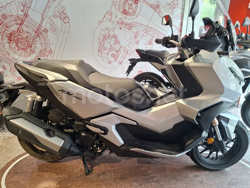 Honda ADV350 4950 € 2023 Barcelona - 1