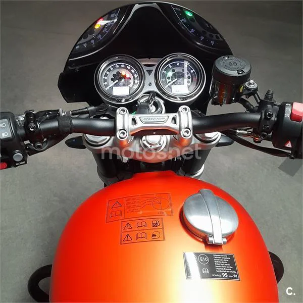 Triumph Speed Twin 1200 - Vista 3