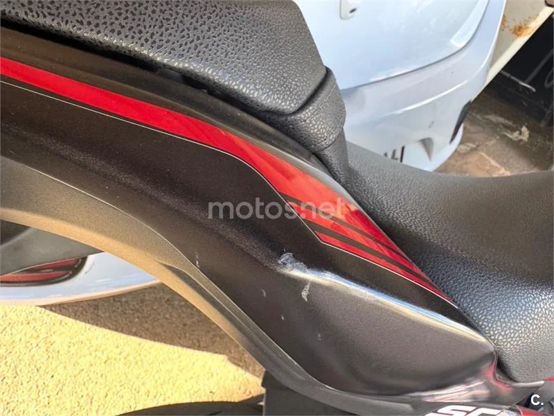 Kawasaki Z900 - Vista 4