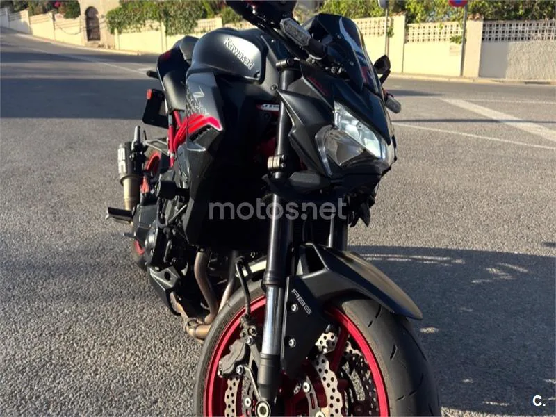 Kawasaki Z900 - Vista 7